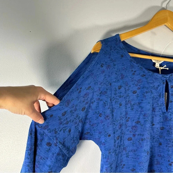 NWT Lucky Brand Women's Cotton Slit Sleeve Keyhole Floral Blue Top - Picture 7 of 8